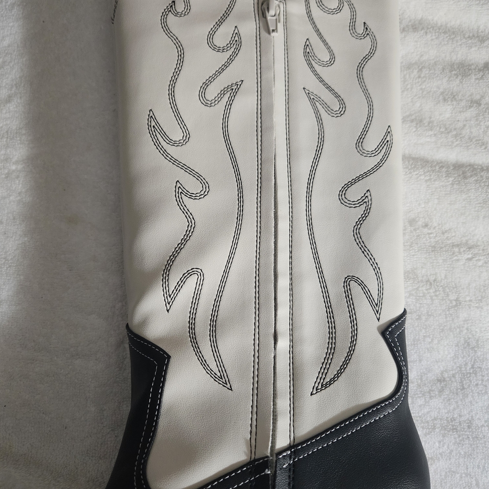 🧡🩷Womens Inc Black and White Western Boots - Size 10.5 3" Heels-NWOT❣️💕 - Picture 10 of 11